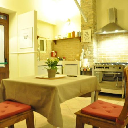 Bed And Breakfast Piazza Mercato Pescara Eksteriør billede