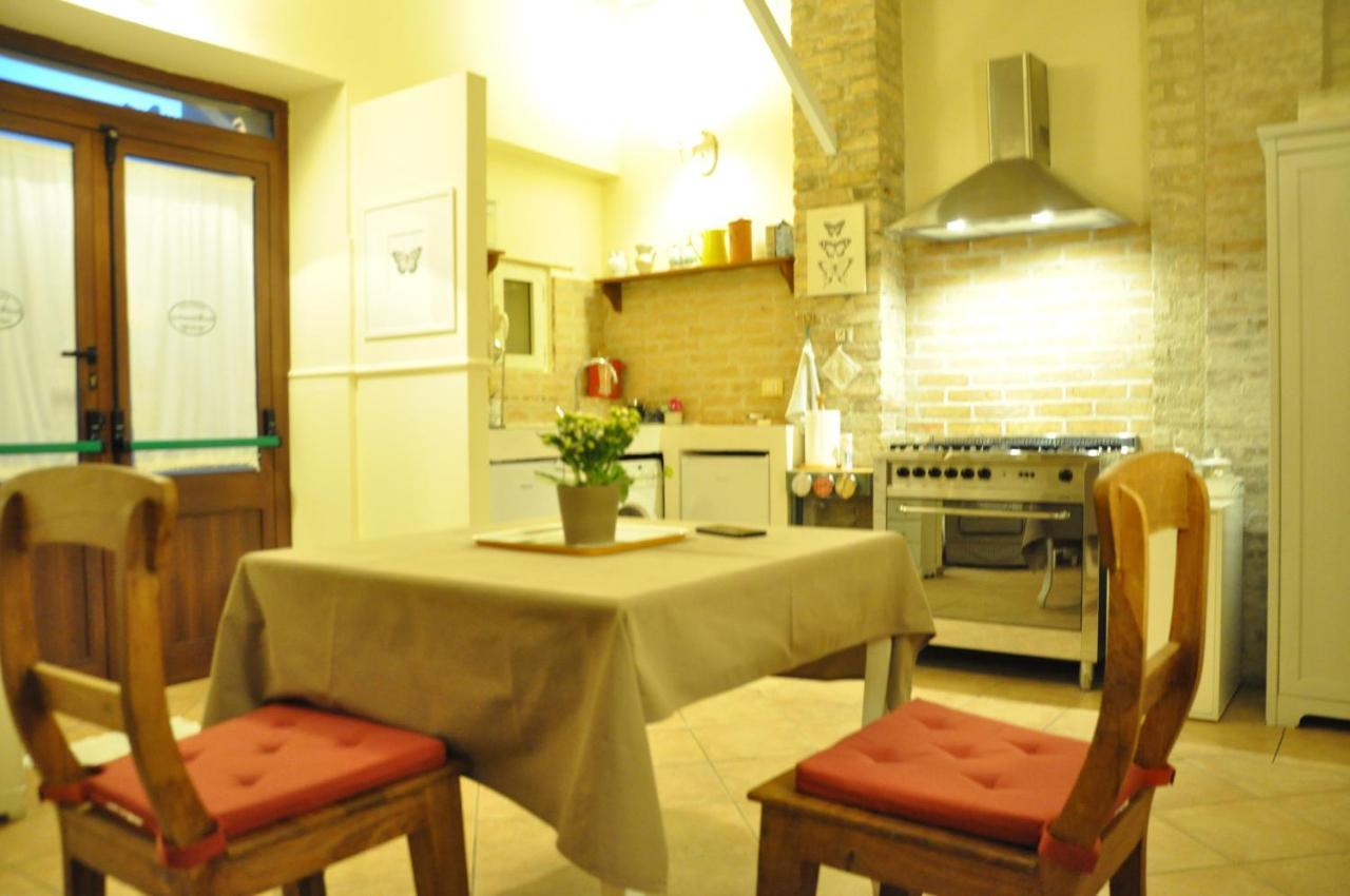 Bed And Breakfast Piazza Mercato Pescara Eksteriør billede