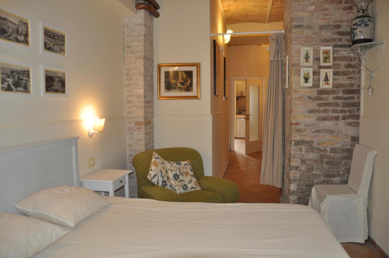 Bed And Breakfast Piazza Mercato Pescara Eksteriør billede