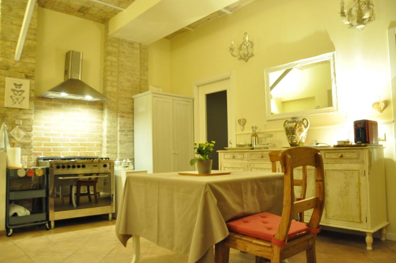 Bed And Breakfast Piazza Mercato Pescara Eksteriør billede