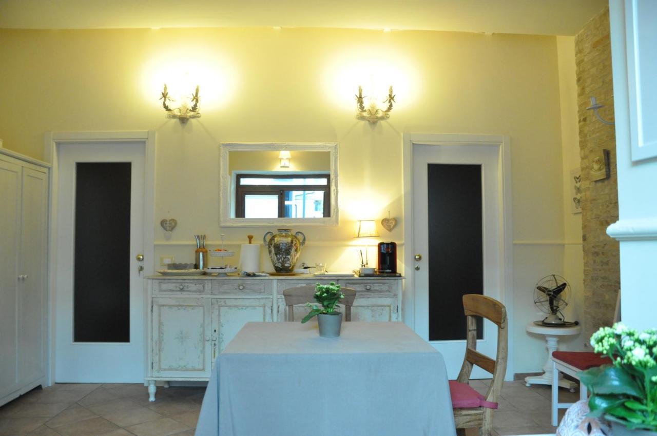 Bed And Breakfast Piazza Mercato Pescara Eksteriør billede