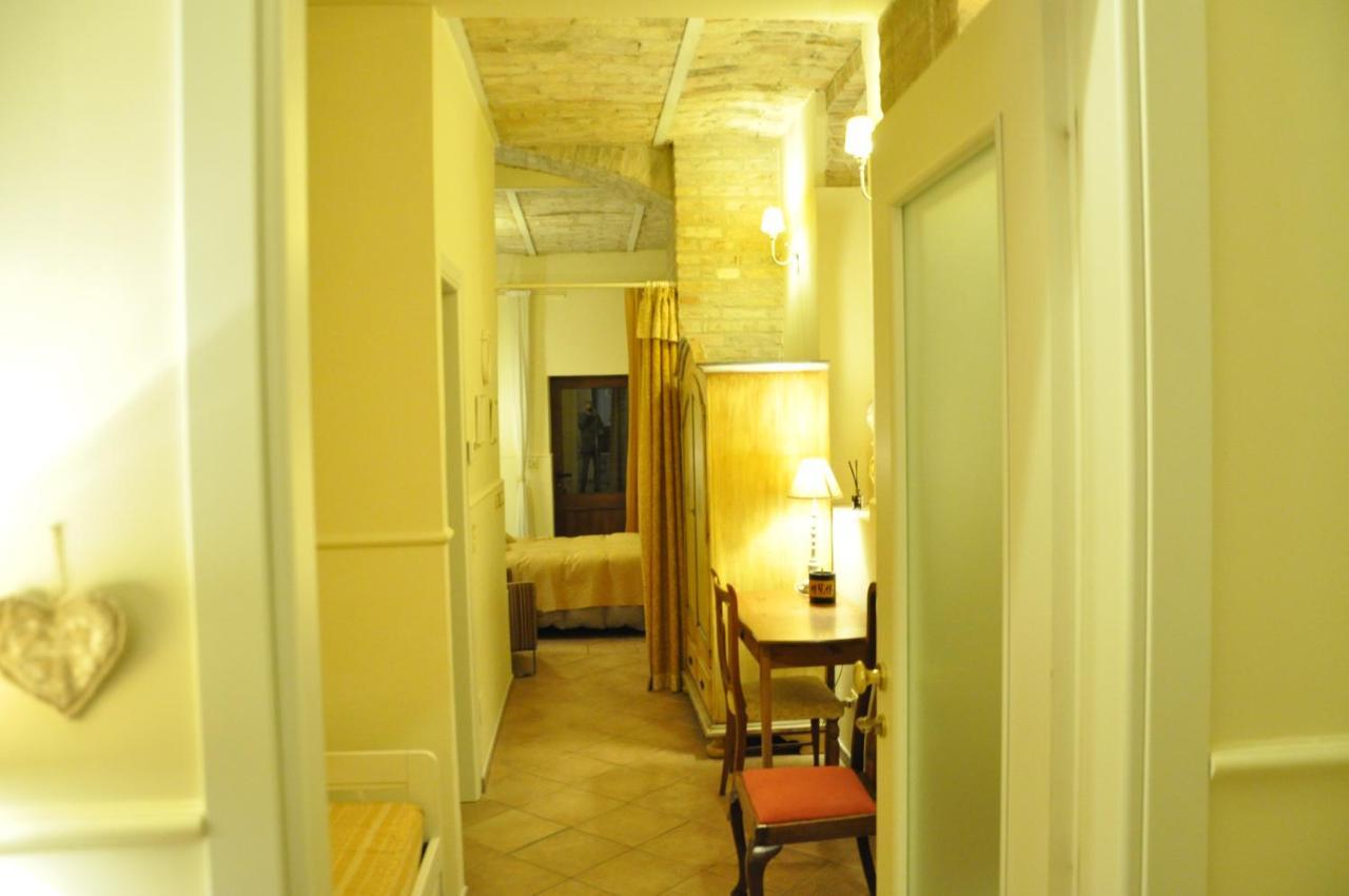 Bed And Breakfast Piazza Mercato Pescara Eksteriør billede
