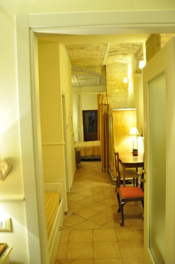Bed And Breakfast Piazza Mercato Pescara Eksteriør billede